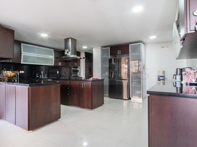 APARTAMENTO en ARRIENDO/VENTA en Bogotá Santa Barbara Central-Usaquén