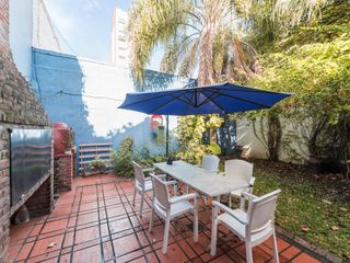 Venta Casa Flores, 4 Dormitorios, con Jardín, Cochera