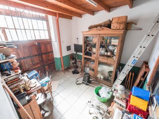 Venta Casa Flores, 4 Dormitorios, con Jardín, Cochera