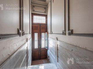 Venta Casa Flores, 4 Dormitorios, con Jardín, Cochera