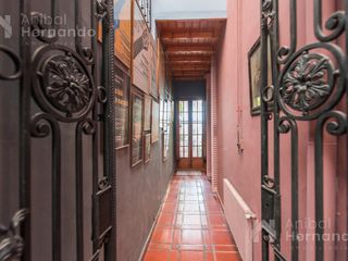 Venta Casa Flores, 4 Dormitorios, con Jardín, Cochera