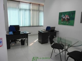 Foto 14 de oficina en venta en pent-house centro comercial combeima piso 9. Cod V10127
