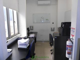 Foto 10 de oficina en venta en pent-house centro comercial combeima piso 9. Cod V10127