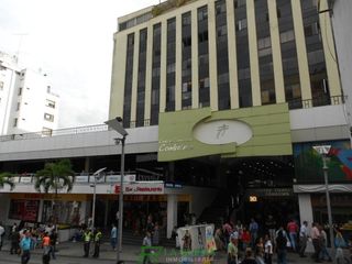 Foto 3 de oficina en venta en pent-house centro comercial combeima piso 9. Cod V10127