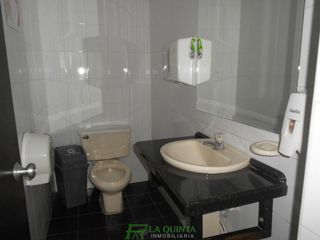 Foto 24 de oficina en venta en pent-house centro comercial combeima piso 9. Cod V10127