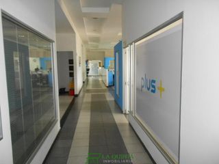 Foto 7 de oficina en venta en pent-house centro comercial combeima piso 9. Cod V10127