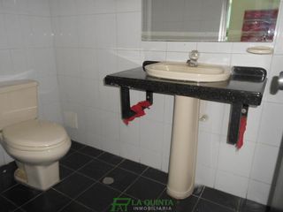 Foto 26 de oficina en venta en pent-house centro comercial combeima piso 9. Cod V10127