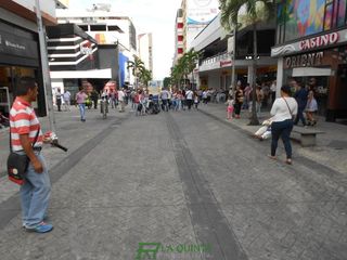Foto 4 de oficina en venta en pent-house centro comercial combeima piso 9. Cod V10127