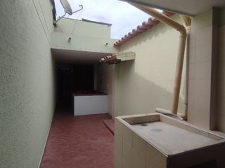 Foto 16 de casa-local en arriendo en el contento. Cod A31145