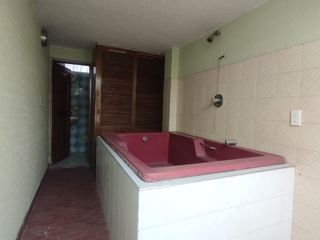 Foto 15 de casa-local en arriendo en el contento. Cod A31145