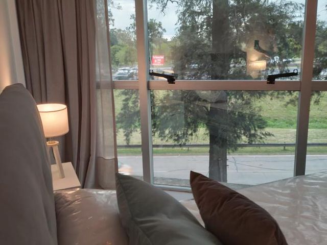 Departamento -  Vista a Panamericana c/ cochera subterránea - (Exp. Incluidas)