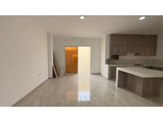 Foto 6 de CASA AMPLIA A ESTRENAR EN LAS ORQUDEAS, MANTA