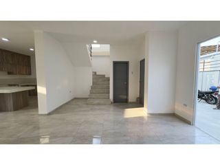 Foto 5 de CASA AMPLIA A ESTRENAR EN LAS ORQUDEAS, MANTA