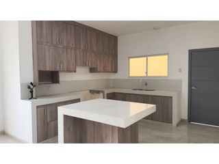 Foto 9 de CASA AMPLIA A ESTRENAR EN LAS ORQUDEAS, MANTA