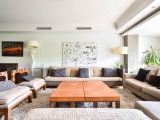 CHATEAU  AV. LIBERTADOR.  4 ambientes 220mts, 2 cocheras y baulera.