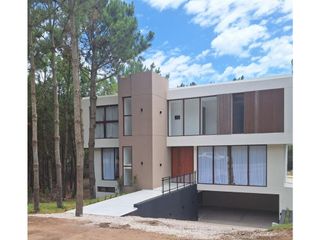 Foto 1 de COSTA ESMERALDA  - MARITIMO III  LOTE 9 - ALQUILER