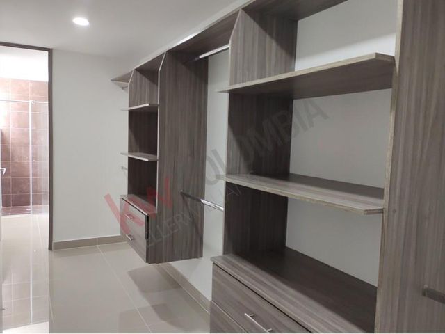 PentHouse Duplex en Venta en Paseo De La Castellana Cerca a Colegios y Centro Comercial Buenavista