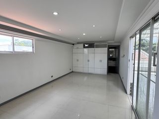 Foto 23 de casa en venta en ciudad jardín. Cod V16876