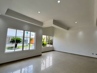 Foto 3 de casa en venta en ciudad jardín. Cod V16876