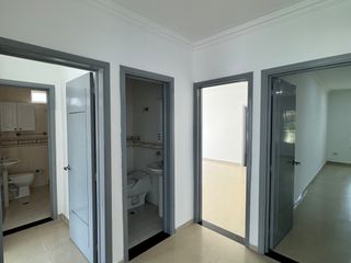 Foto 5 de casa en venta en ciudad jardín. Cod V16876