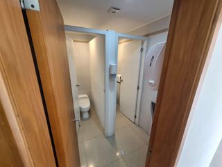 La Coruña, Oficina en renta, 220 m2, 8 ambientes, 4 baños, 4 parqueaderos