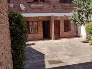 Dúplex en venta - 3 Dormitorios 2 Baños - Cochera - 65Mts2 - San Bernardo del Tuyú