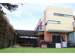 Foto 2 de Espectacular Casa en Venta Oikos Savanna!