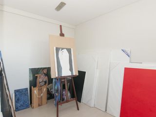 Departamento triplex muy luminoso con cuatro cocheras y parrilla privada - Quilmes