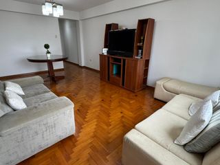 Foto 1 de Alquiler de amplio Departamento Duplex de 4 habitaciones (sin amoblar)
Ubicado en Urb. San Andrés, Calle Martínez de Compañon, a 2 cuadras de la Univ