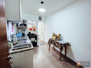 PH en venta - 2 Dormitorios 1 Baño - 2 Patios - 72mts2 - La Plata [FINANCIADO]