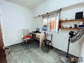PH en venta - 2 Dormitorios 1 Baño - 2 Patios - 72mts2 - La Plata [FINANCIADO]