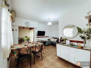 PH en venta - 2 Dormitorios 1 Baño - 2 Patios - 72mts2 - La Plata [FINANCIADO]
