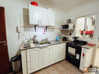 PH en venta - 2 Dormitorios 1 Baño - 2 Patios - 72mts2 - La Plata [FINANCIADO]