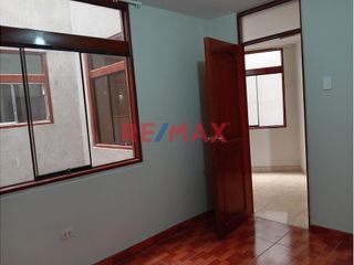 Foto 8 de ‼️ALQUILER DEPARTAMENTO 3ER PISO  CON COCHERA EN URB LAS ORQUIDEAS CERCA DE MACRO Y PRECIO UNO‼️

Iluminado Departamento Familiar listo para Mudarte