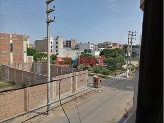Foto 5 de ‼️ALQUILER DEPARTAMENTO 3ER PISO  CON COCHERA EN URB LAS ORQUIDEAS CERCA DE MACRO Y PRECIO UNO‼️

Iluminado Departamento Familiar listo para Mudarte