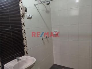 Foto 10 de ‼️ALQUILER DEPARTAMENTO 3ER PISO  CON COCHERA EN URB LAS ORQUIDEAS CERCA DE MACRO Y PRECIO UNO‼️

Iluminado Departamento Familiar listo para Mudarte