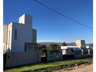 Foto 5 de ALQUILER TEMPORARIO CASA EN TANTI CON PILETA