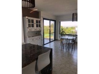 Foto 17 de ALQUILER TEMPORARIO CASA EN TANTI CON PILETA