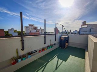 Departamento en Venta, Lourdes, Rosario, 1 dormitorio con terraza y Cochera !