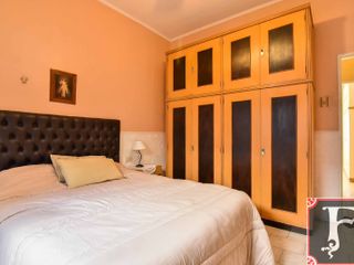 Casa en venta de 2 dormitorios c/cochera en La Tablada