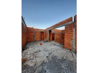 Foto 9 de VENTA-LOTE MAS CASA EN CONSTRUCCIÓN-SINSACATE