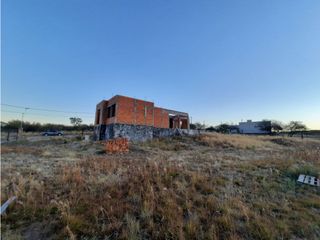 Foto 6 de VENTA-LOTE MAS CASA EN CONSTRUCCIÓN-SINSACATE