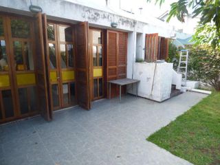 Casa en venta - 4 Dormitorios 3 Baños - 220 mts2 - Barrio Norte