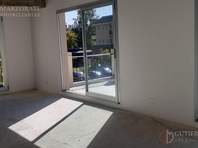 Oficina Premium en PUEBLO CAAMAÑO  OFICINAS DESDE 70 M2 - MUY LUMINOSA