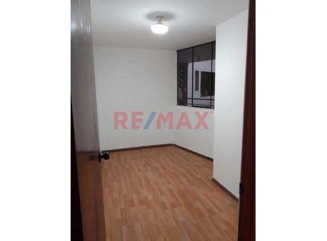 Departamento en Venta en Los Olivos - Mehr