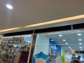 Foto 2 de Venta  local comercial CCNU cerca de la plataforma centro norte Quito