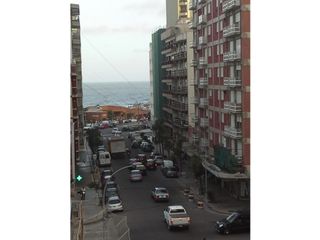 Foto 3 de ALQUILER POR TEMPORADA - DOS AMBIENTES CON BALCÓN Y VISTA AL MAR
