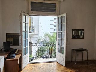 Uruguay 100 piso 2do - 3 amb mas escritorio - San Nicolás