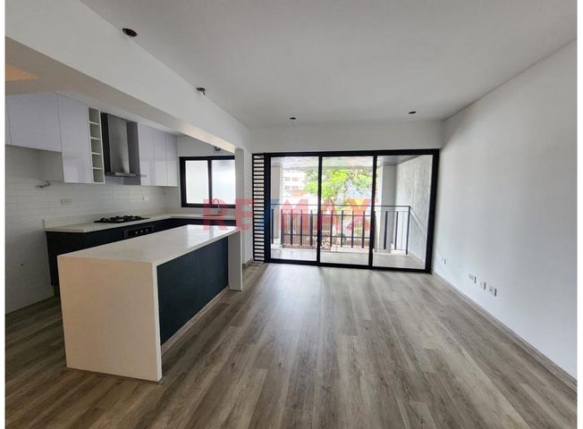 Departamento en Venta en Santiago de Surco - Mehr