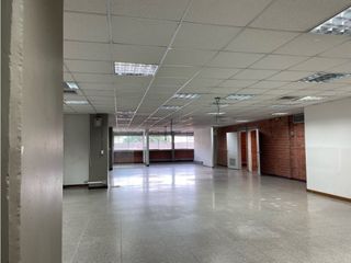 ARRIENDO OFICINA ESPECIAL PARA  CALL CENTER EN LA AGUCATALA MEDELLIN